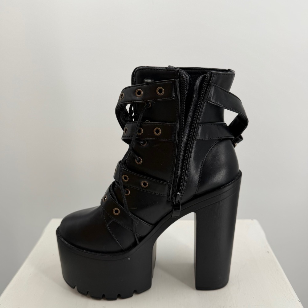 Womens Size 6 Black Platform Boots Goth Punk Buckle Strap Chunky Heel - Picture 10 of 16